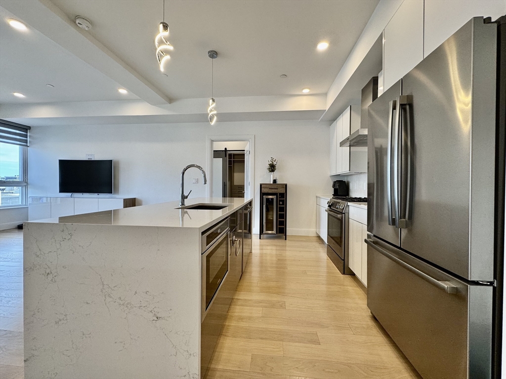 20 West Fifth St, South Boston