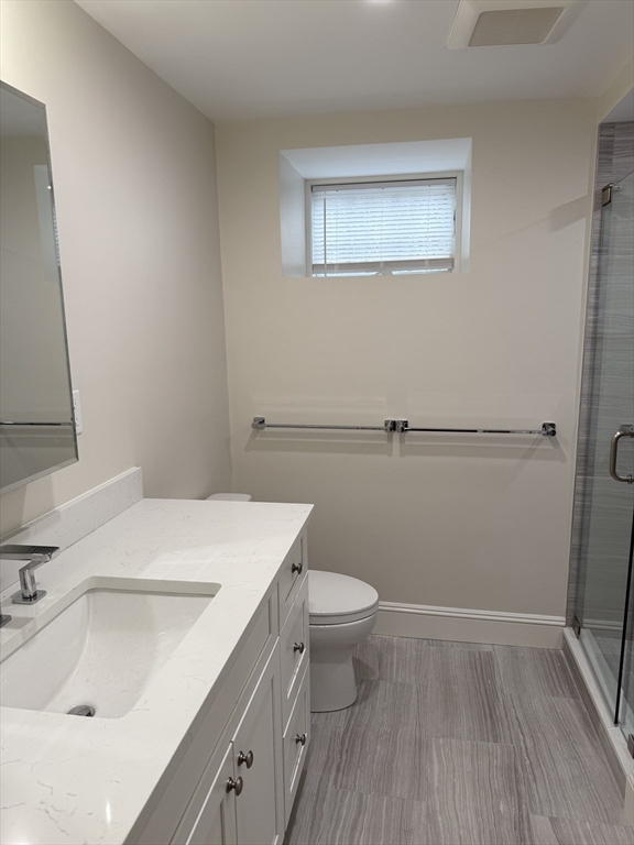 12 Manchester Rd, Coolidge Corner