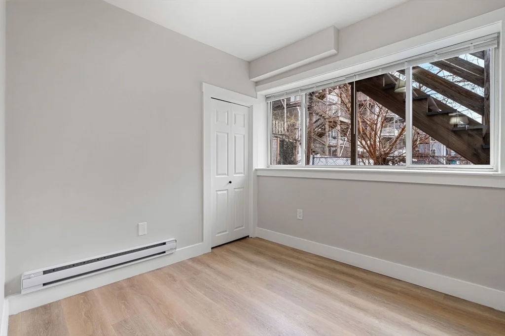 17 M St, South Boston