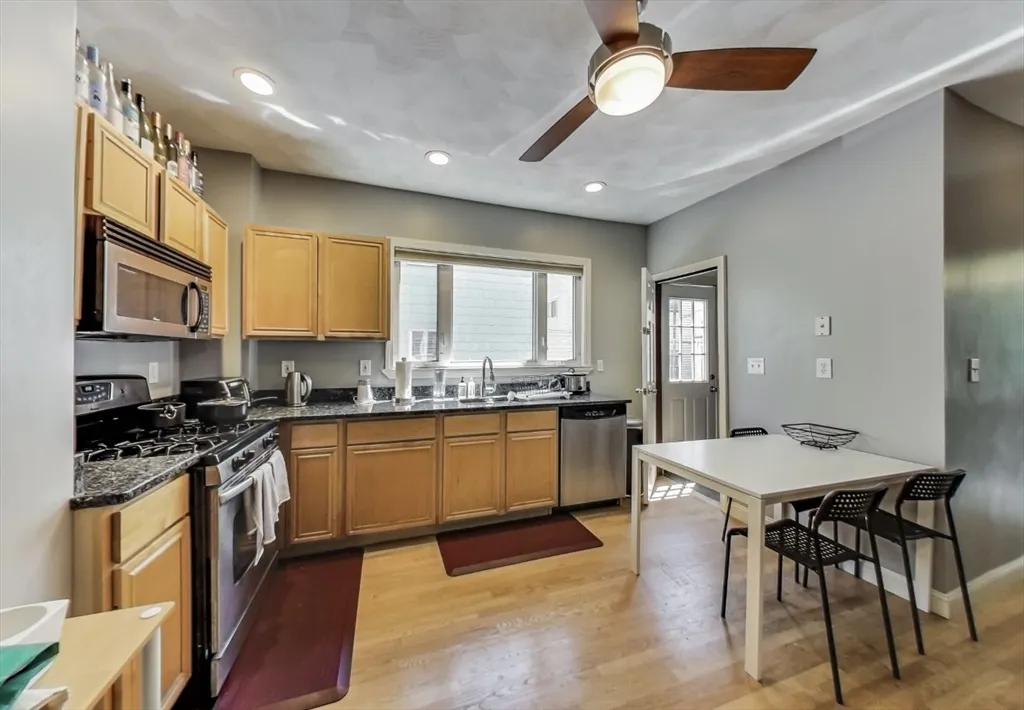 16 Cypress St, Spring Hill