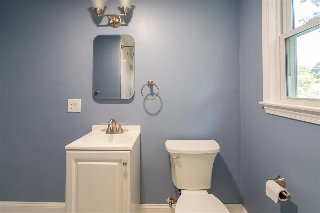 10 Colburn St, Waltham