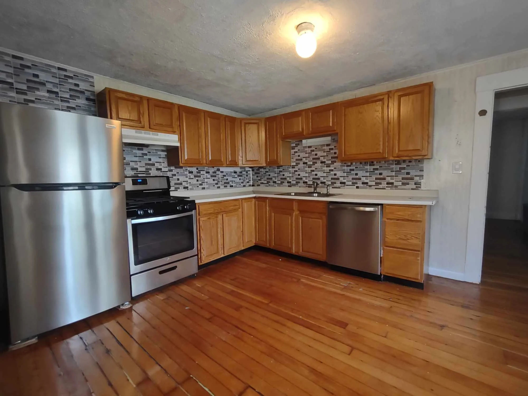 16 Kilby St, Woburn