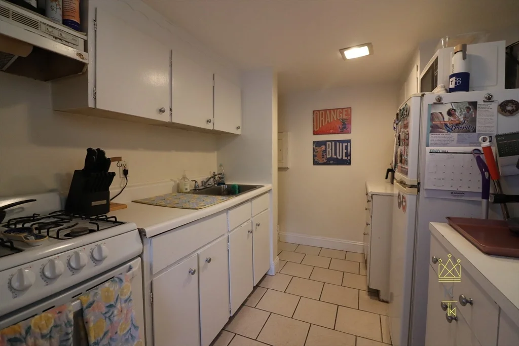 118 Babcock St, Coolidge Corner