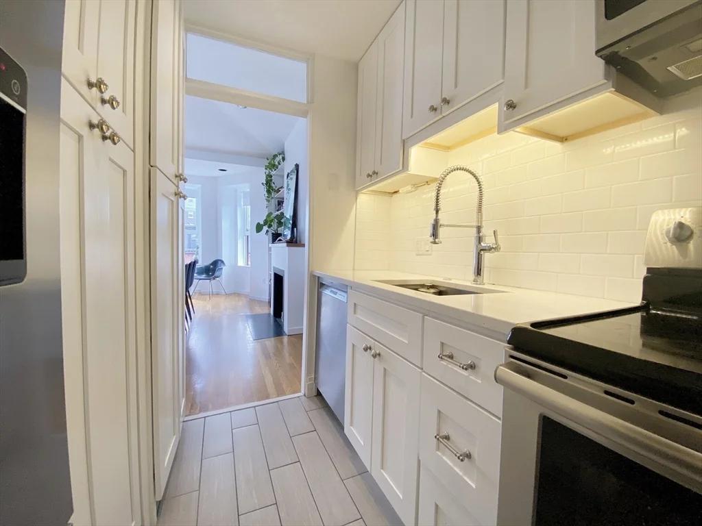 363 Marlborough St, Back Bay