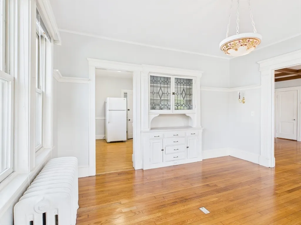 1120 Centre St, Newton Center