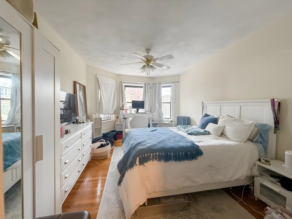 1472 Commonwealth Ave, Brighton
