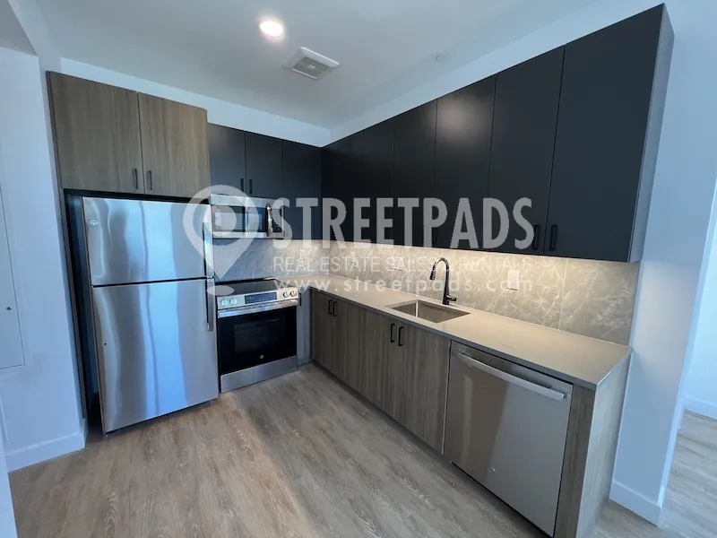 199 Gardner St, West Roxbury