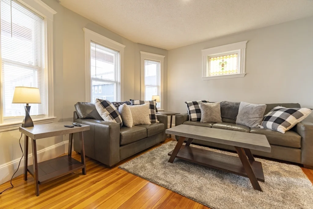 22 Dearborn St, Tufts University