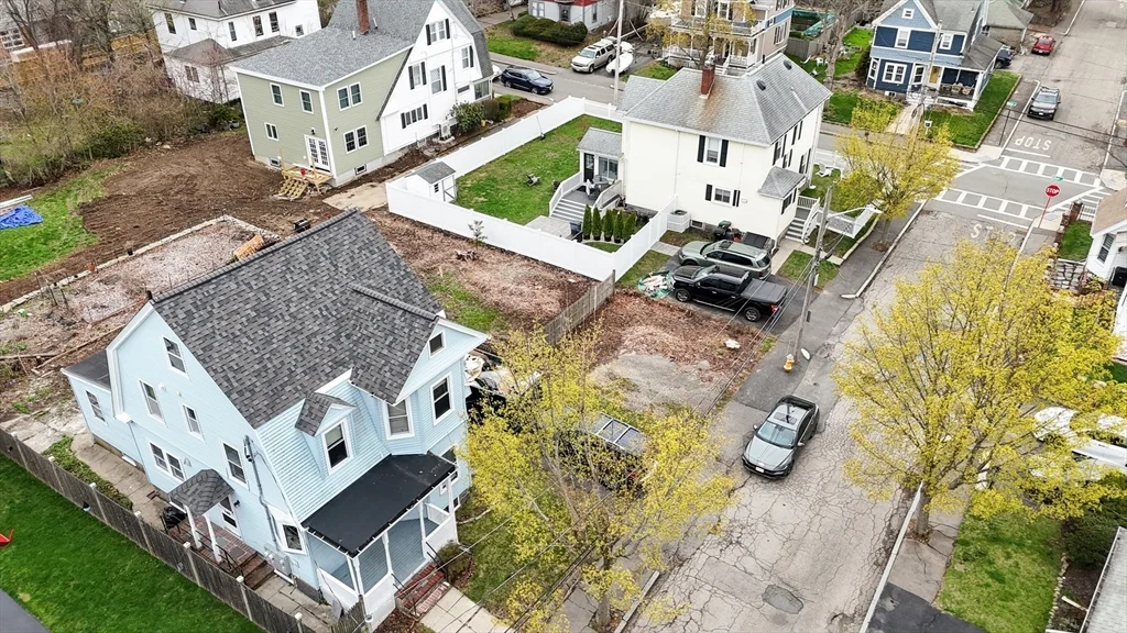 31 Graham St, Quincy
