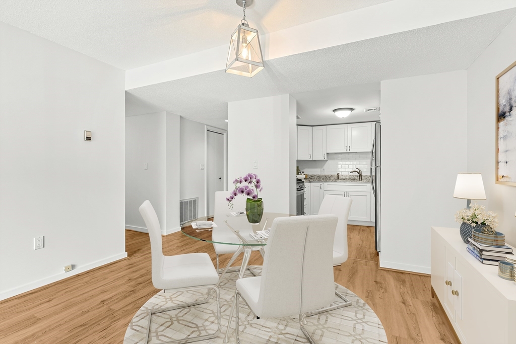 100 Place Lane Condominiums, Woburn