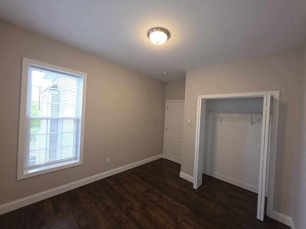 25 Brown Ave, Holyoke