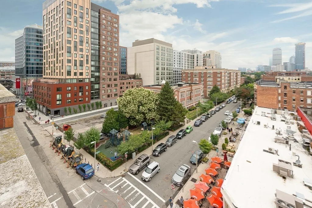 108 Peterborough St, Fenway