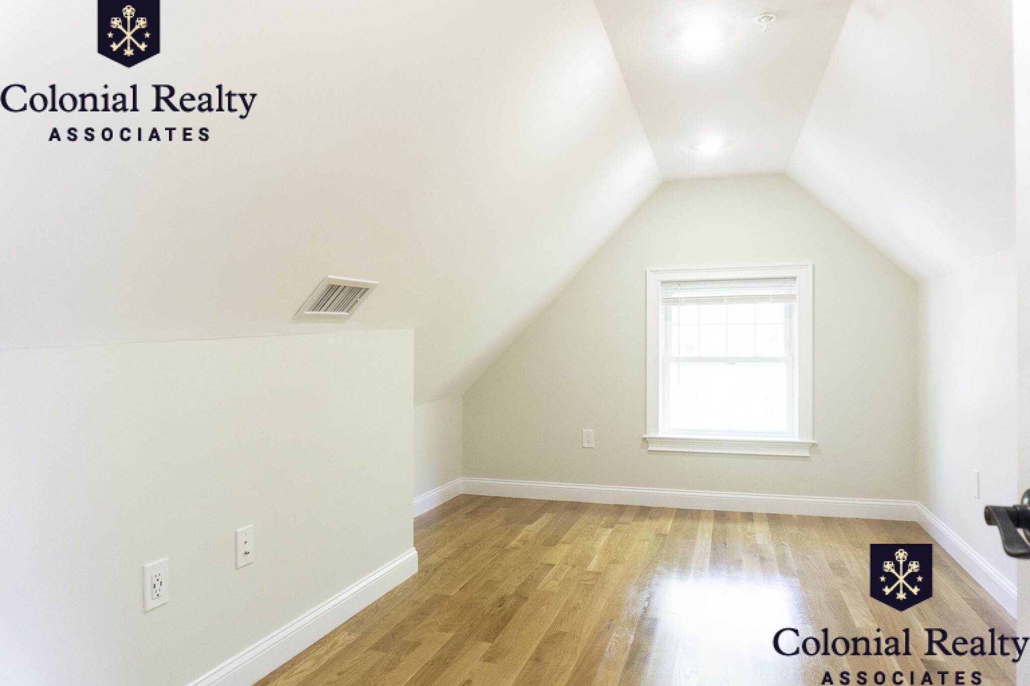 77 Gordon St, Allston