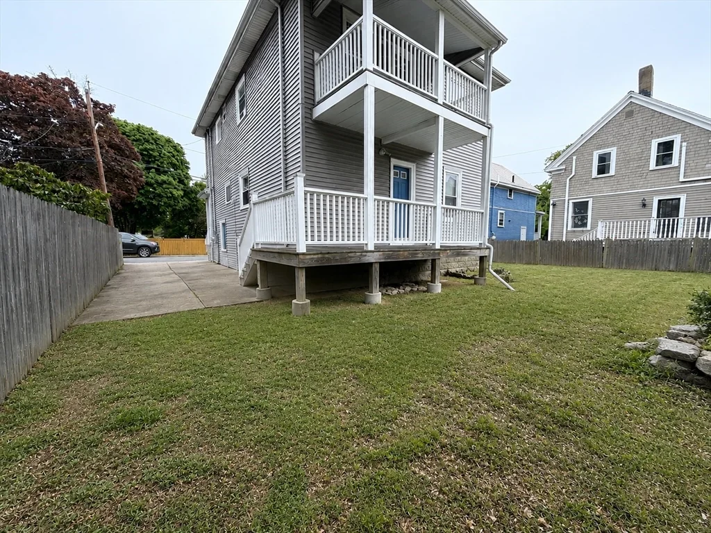 41 Daniels St, Medford