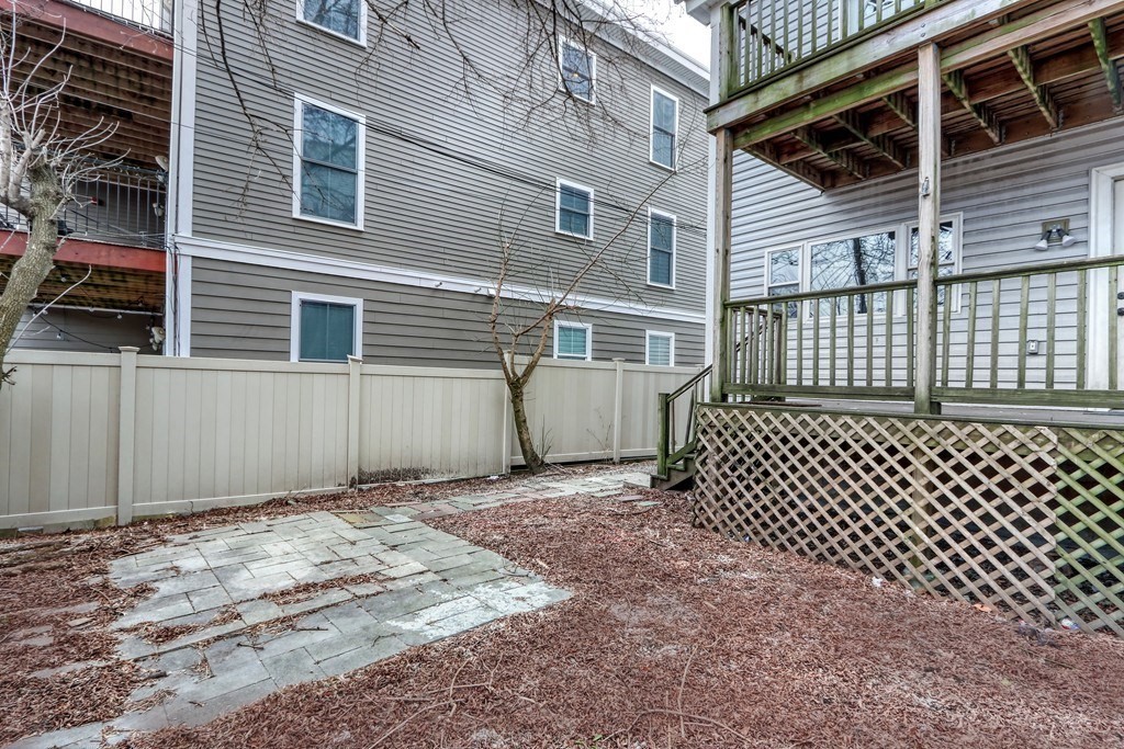 12 Jenkins St, South Boston