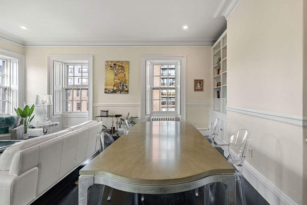 285 Clarendon St, Back Bay