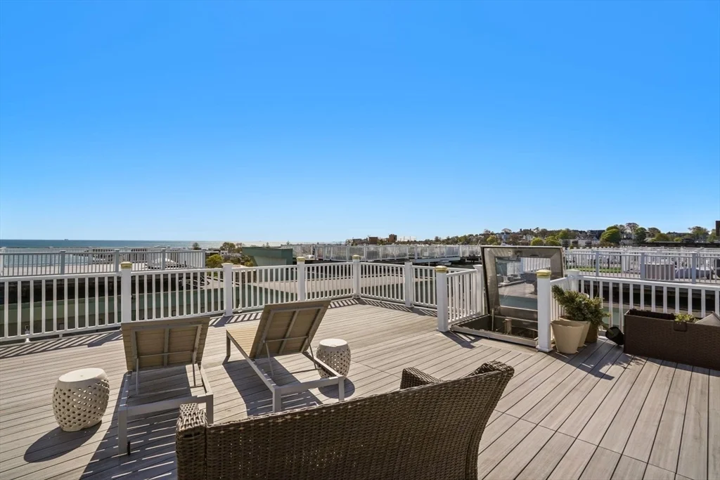 10 Ocean Ave, Revere Beach