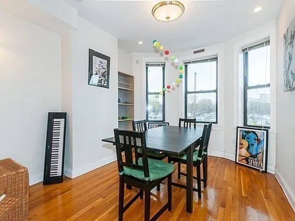 43 Thorndike St, Roxbury