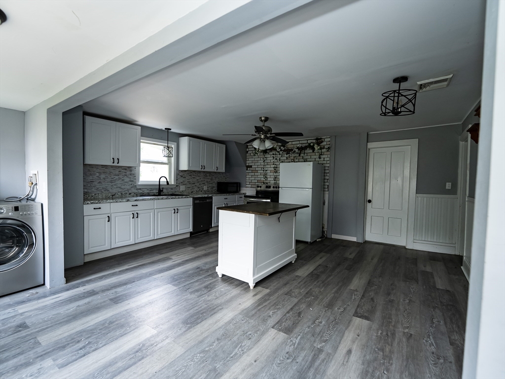 159 Hamilton St, Southbridge