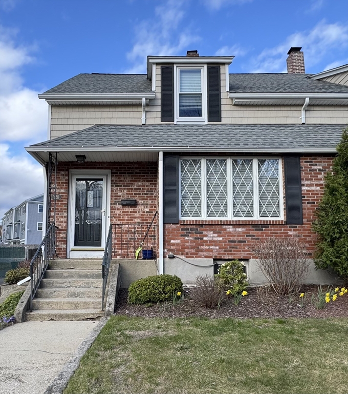 320 Crescent St, South Waltham