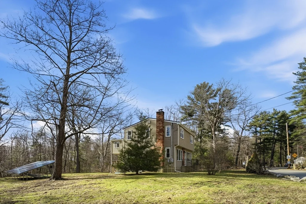 724 Linwood St, Abington
