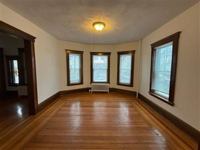 50 Simpson Ave, Tufts