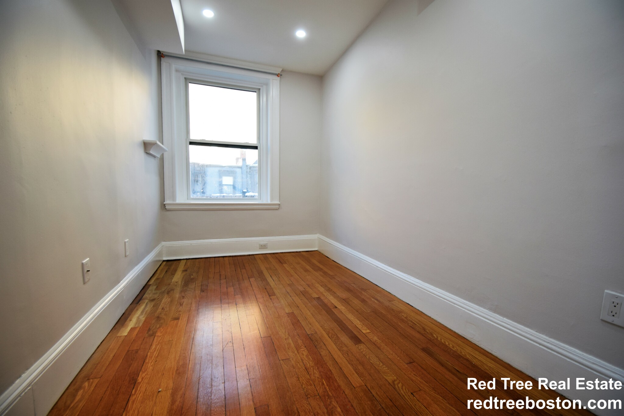 48 Gloucester St, Back Bay