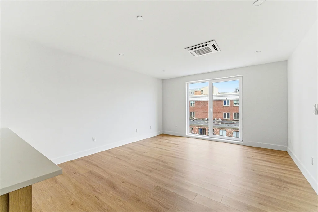 1035 Commonwealth Ave, Allston