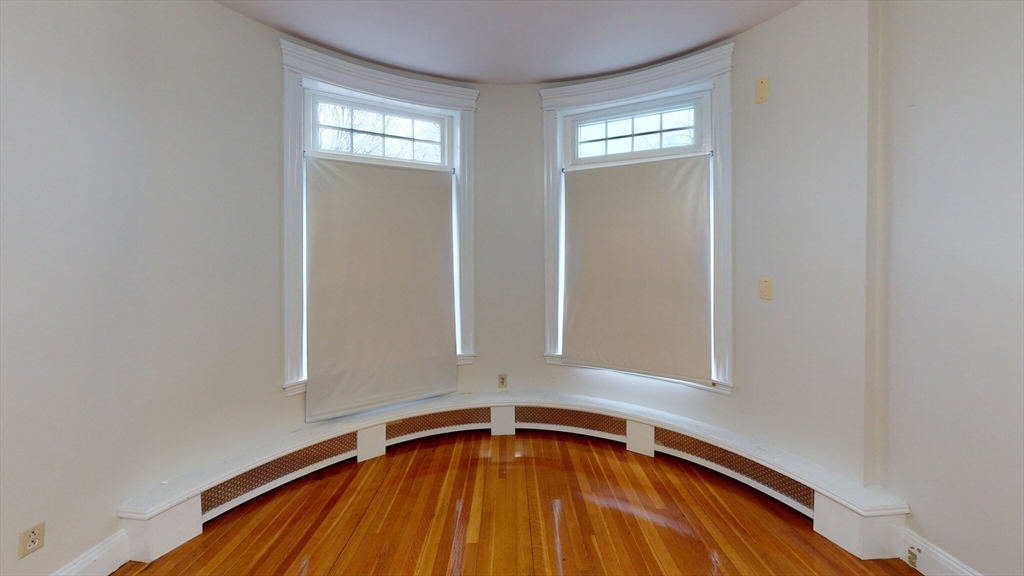 1906 Beacon, Brookline