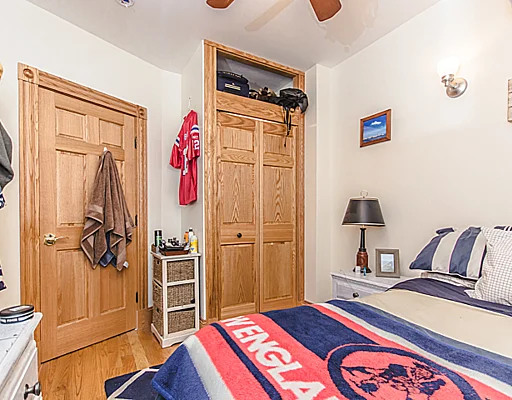 137 Charles St, Beacon Hill