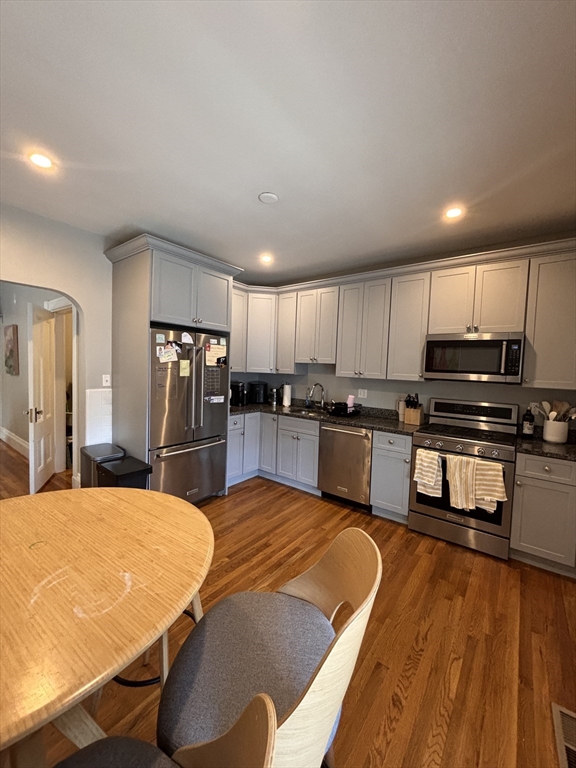 777 E 4th, South Boston