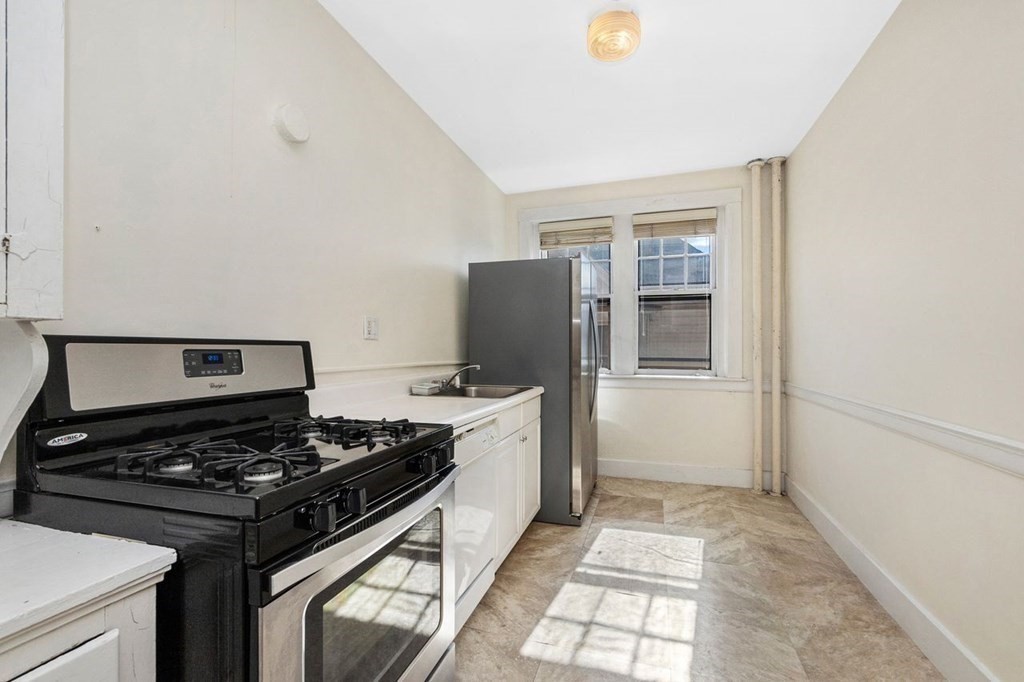 2 bed, 1 bath apartment for rent at 3 Newport Rd Unit 3, Porter Square — photo 8 of 9