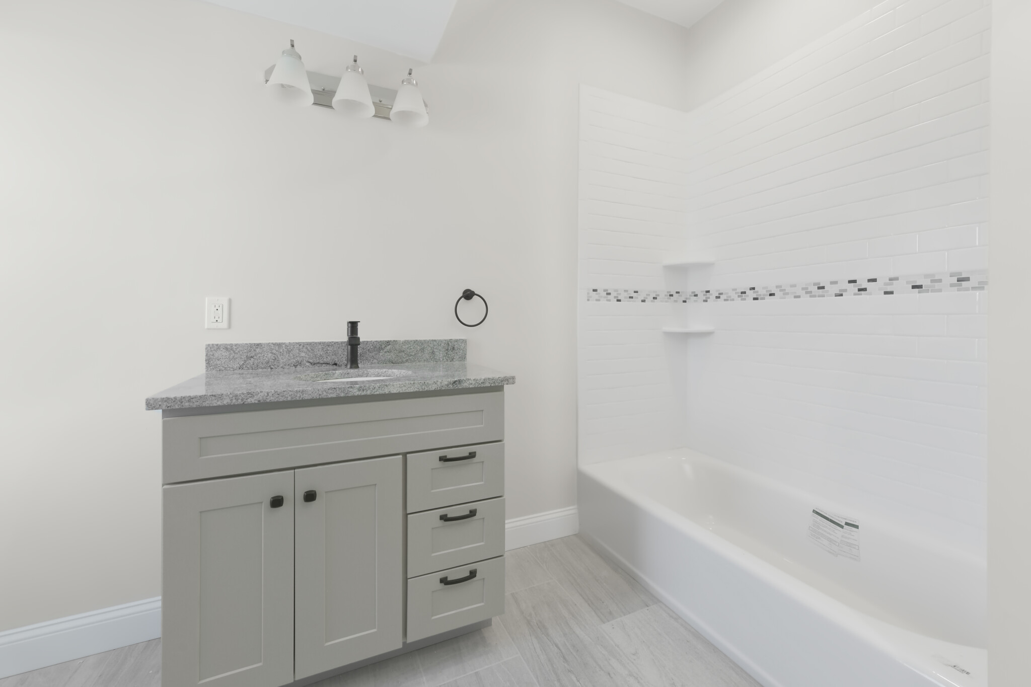 4 bed, 2 bath apartment for rent at 4 Benson St Unit ,, Brighton — photo 1 of 6