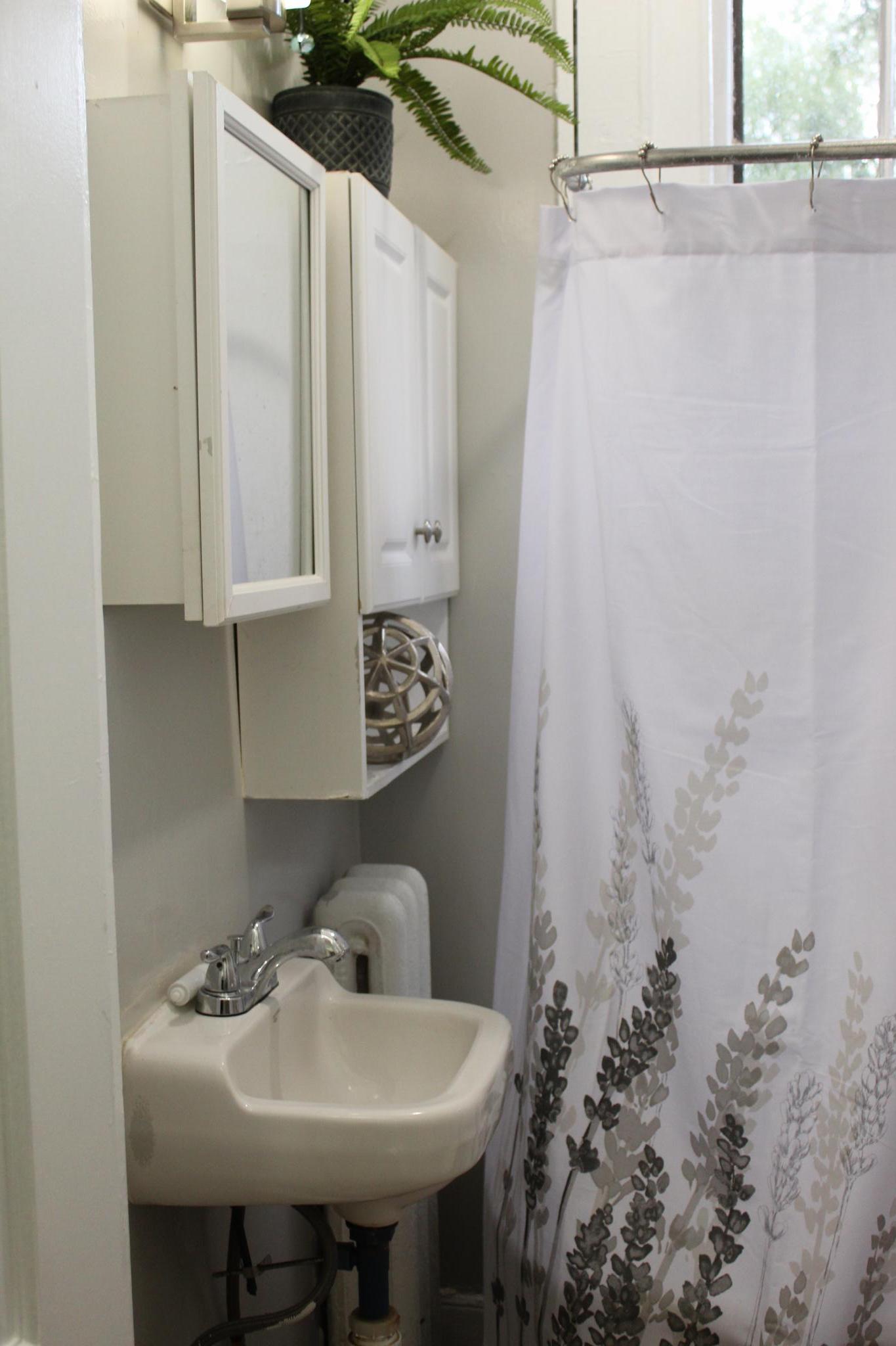 2 bed, 1 bath apartment for rent at 6 Champney Pl Unit 1, Beacon Hill — photo 3 of 5