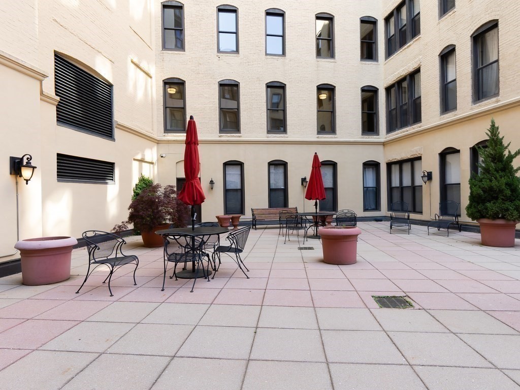 1 bed, 1 bath apartment for rent at 4 Charlesgate E Unit 102, Back Bay — photo 9 of 11
