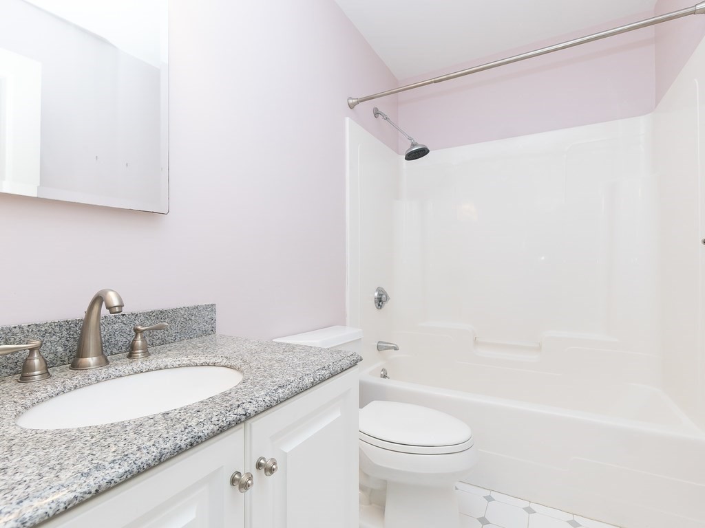 1 bed, 1 bath apartment for rent at 4 Charlesgate E Unit 102, Back Bay — photo 11 of 11