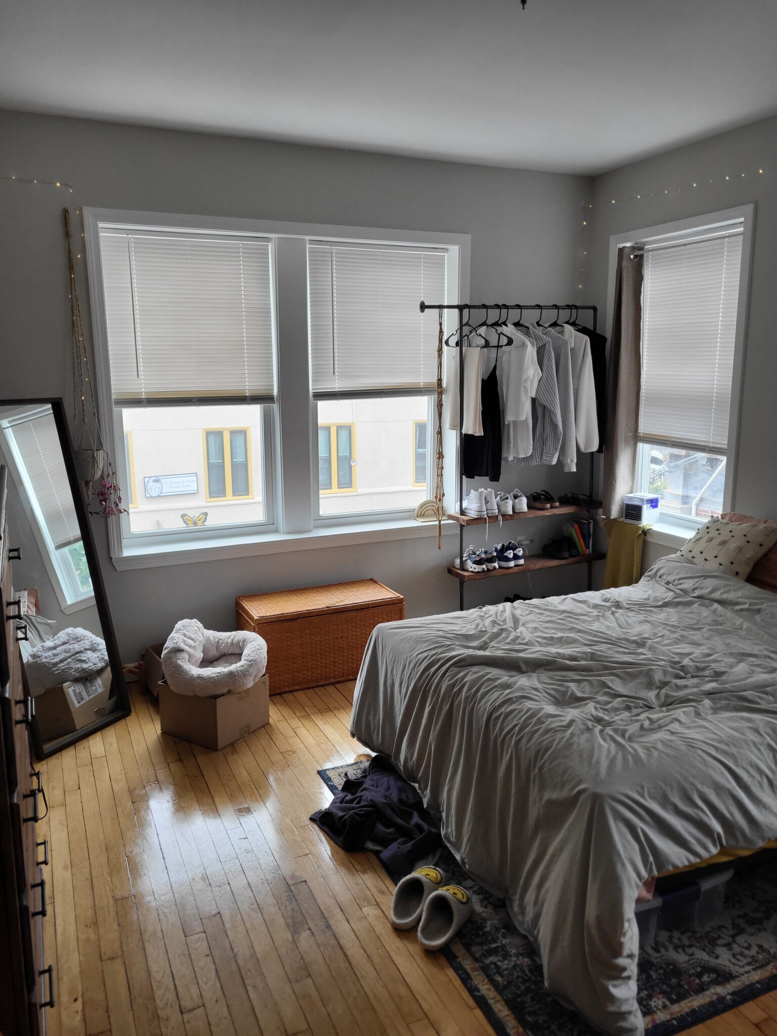 3 bed, 1 bath apartment for rent at 4 Farrington Ave Unit 3a, Allston