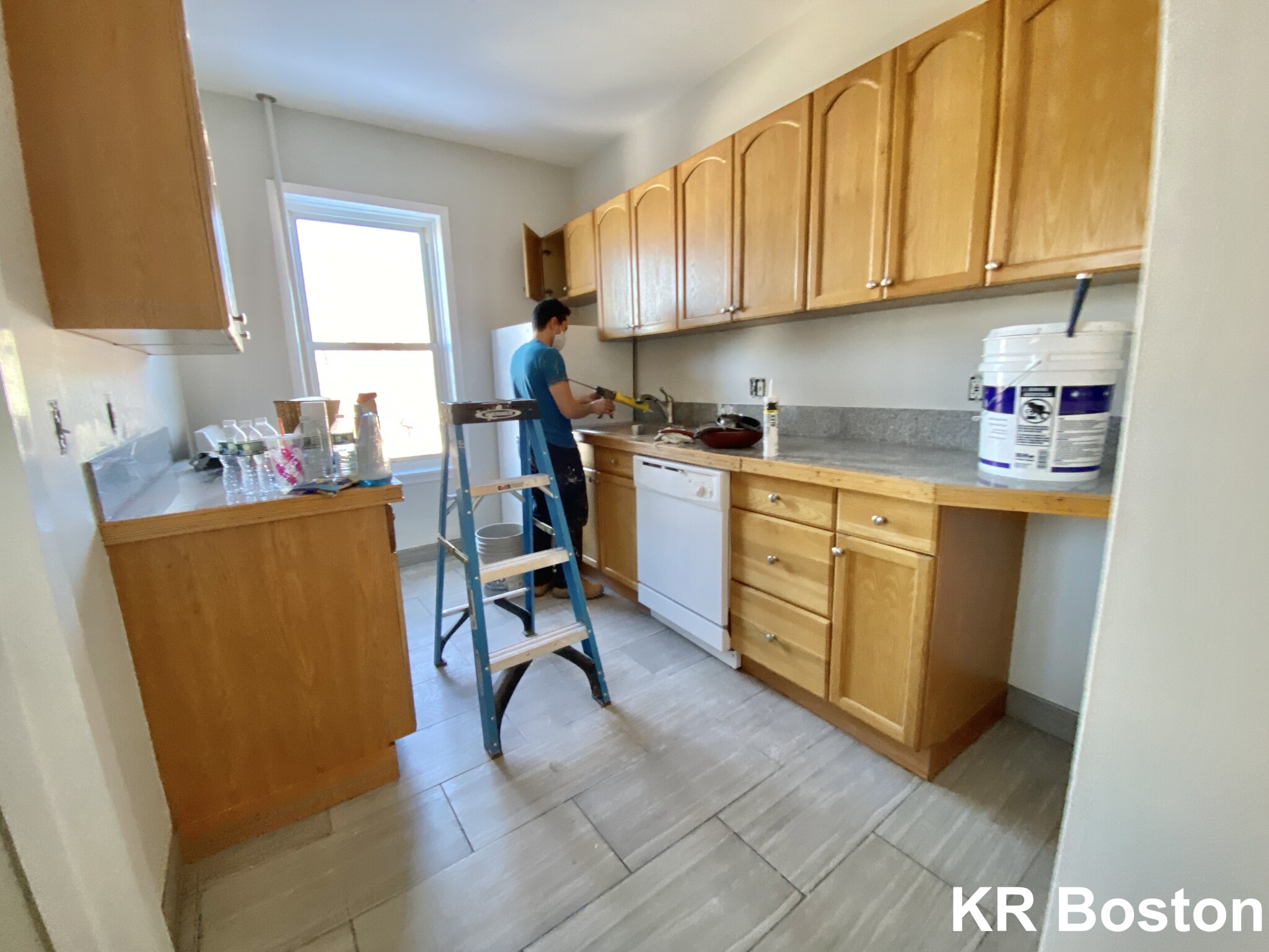 3 bed, 1 bath apartment for rent at 4 Farrington Ave Unit 3a, Allston — photo 2 of 3