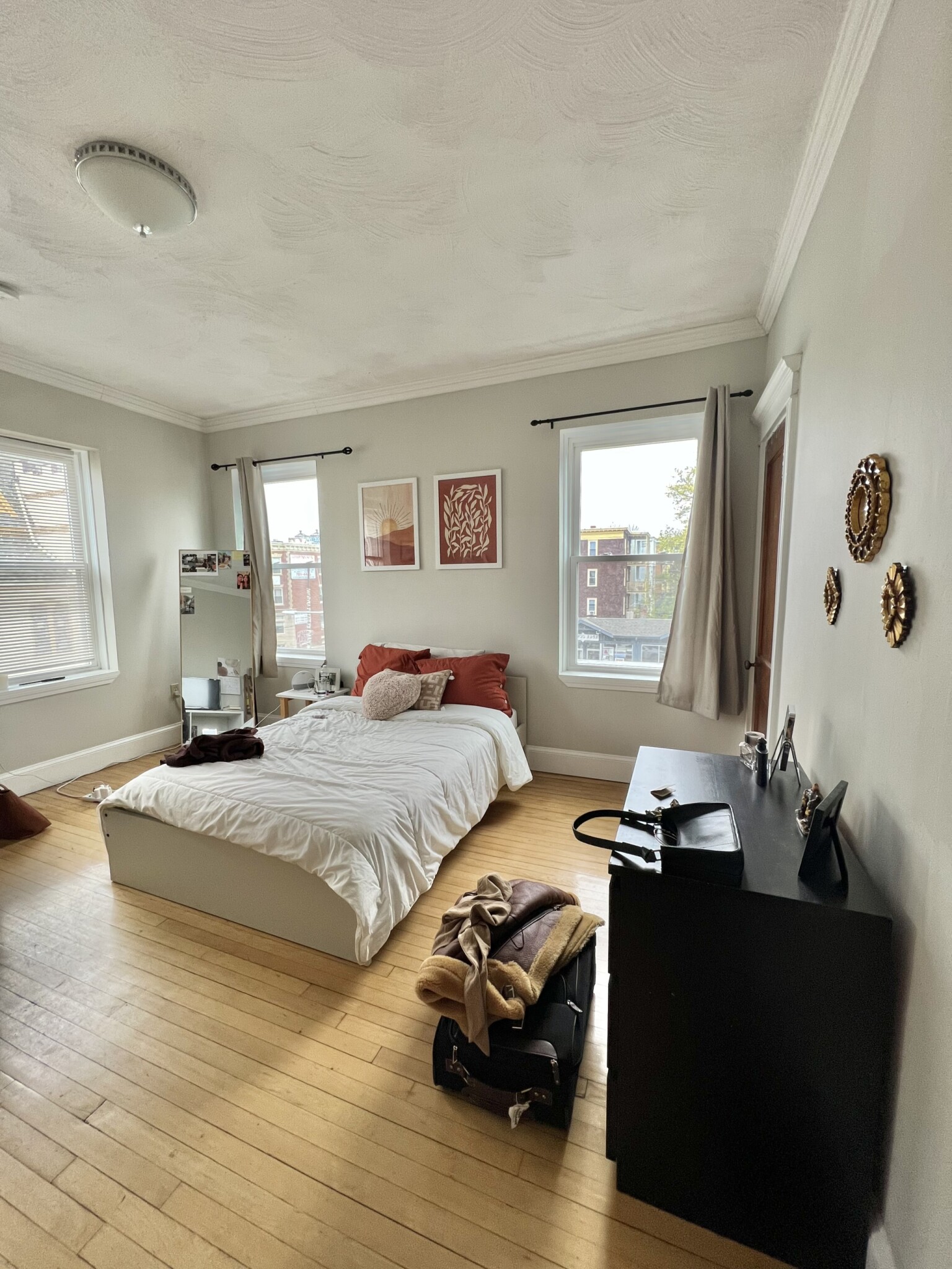 3 bed, 1 bath apartment for rent at 4 Farrington Ave Unit 5a, Allston
