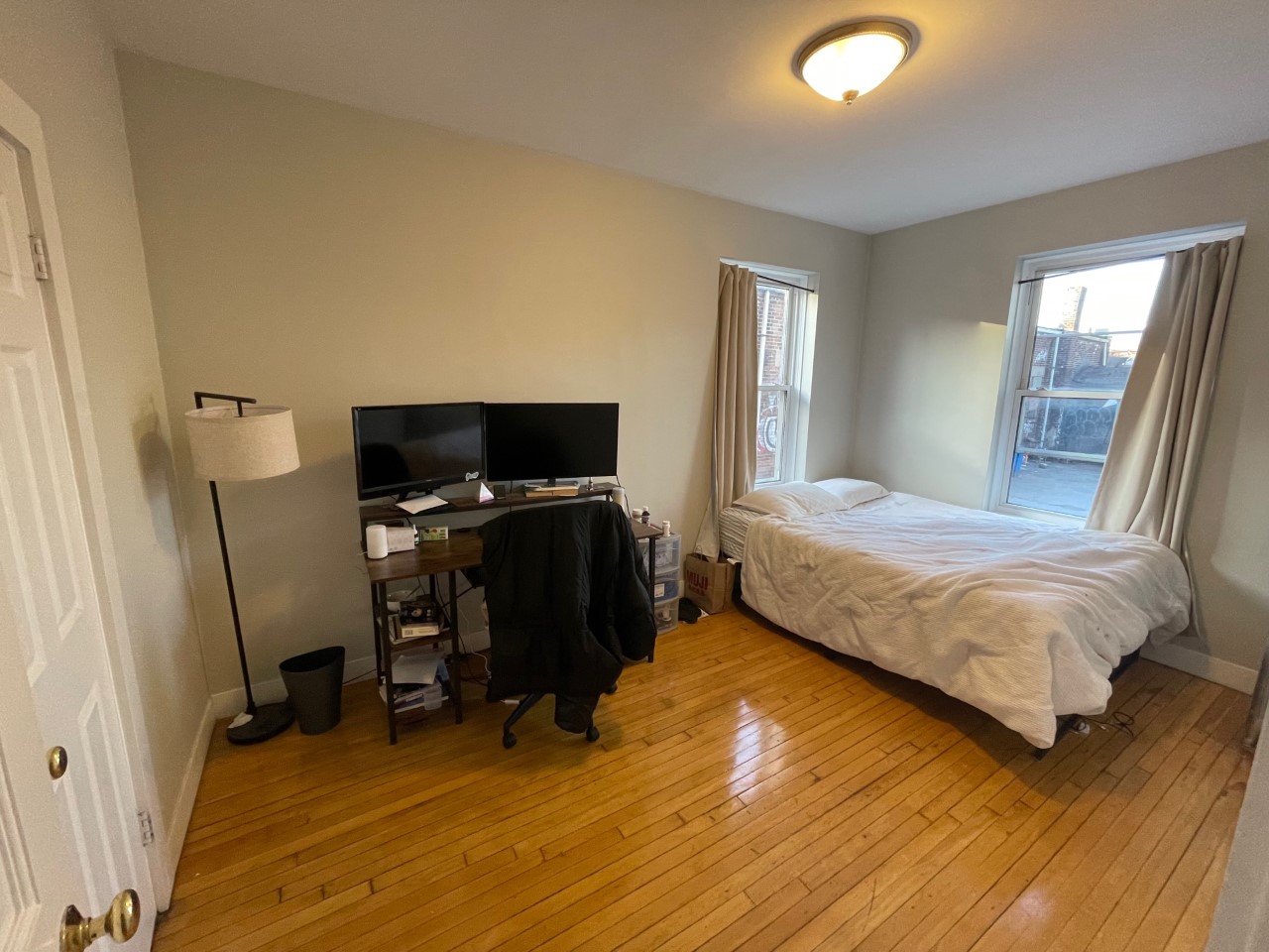 5 bed, 2 bath apartment for rent at 4 Farrington Ave Unit 1,, Allston — photo 5 of 6