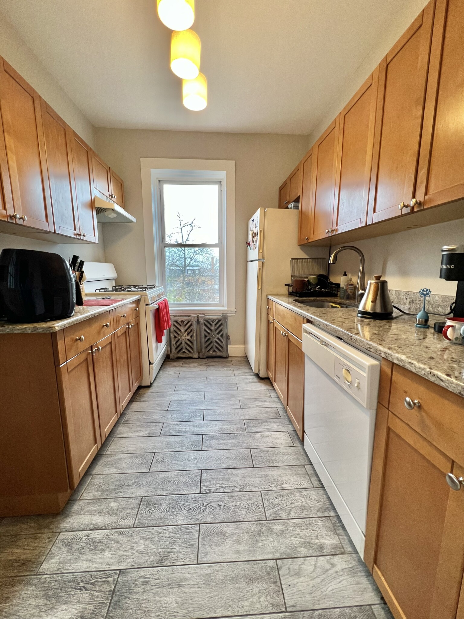3 bed, 1 bath apartment for rent at 4 Farrington Ave Unit 5., Allston