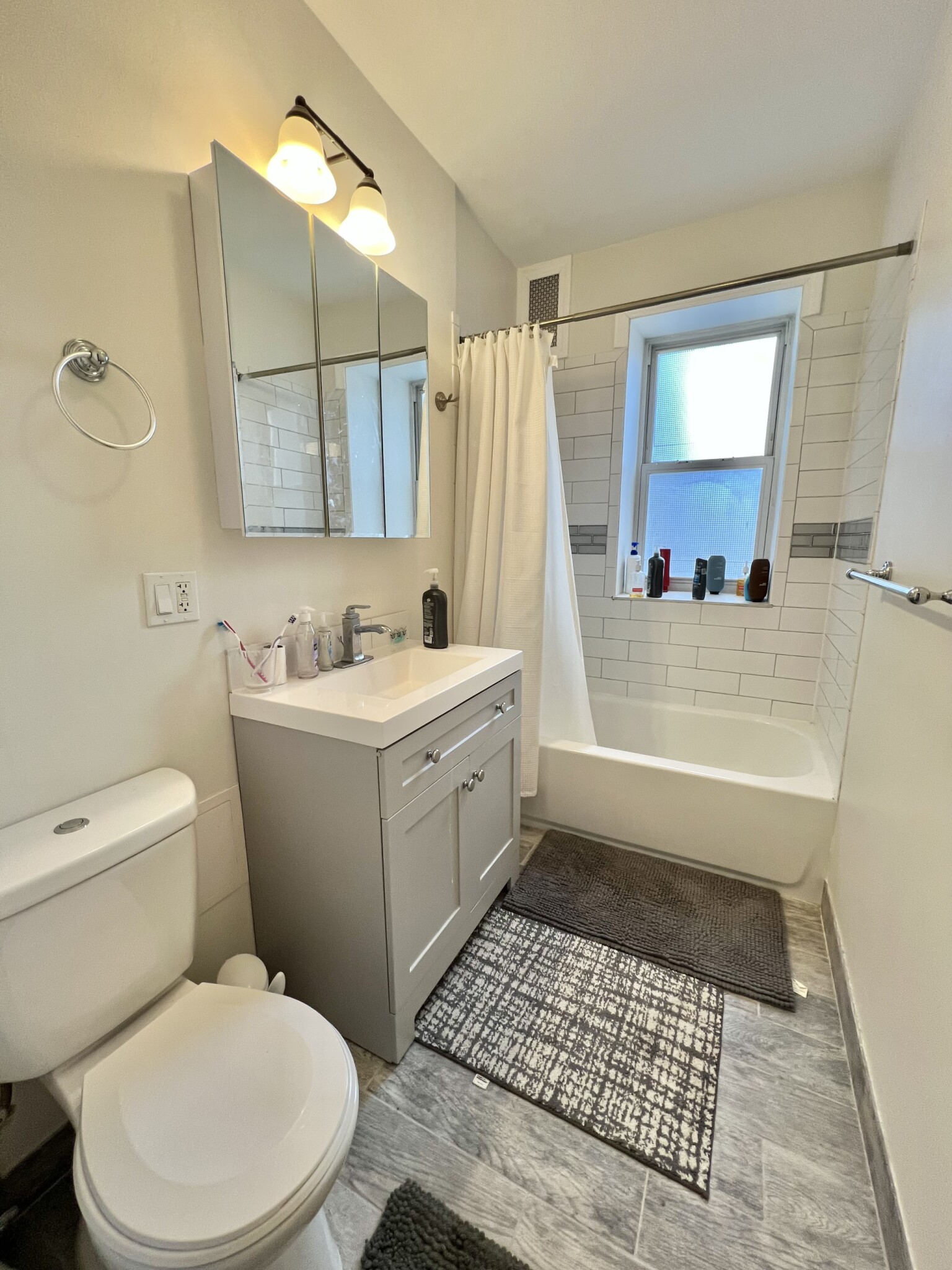 3 bed, 1 bath apartment for rent at 4 Farrington Ave Unit 4., Allston — photo 3 of 3