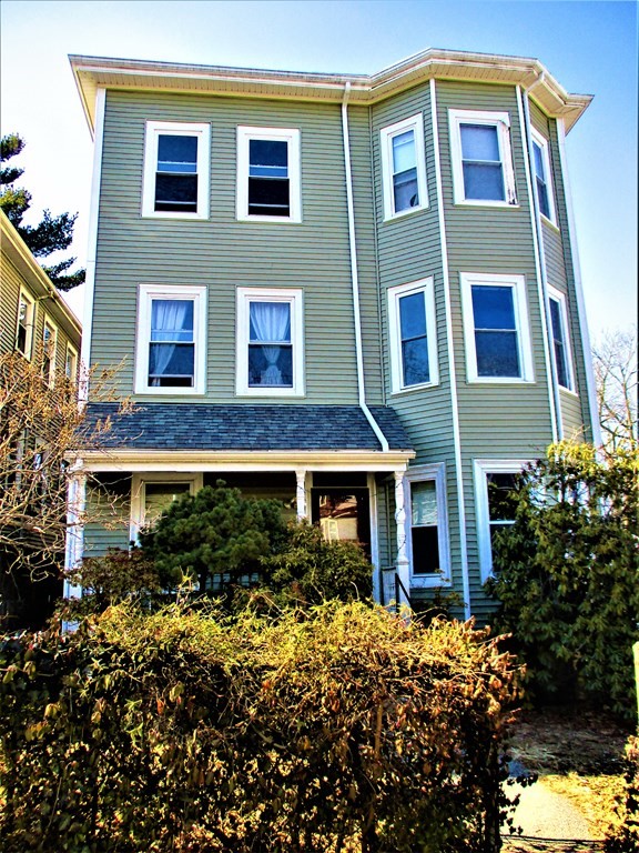 3 bed, 1 bath apartment for rent at 4 Montcalm Ave Unit 3, Brighton — photo 1 of 14