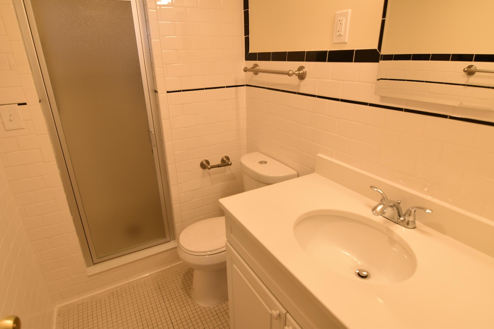 101 Monmouth St, Longwood