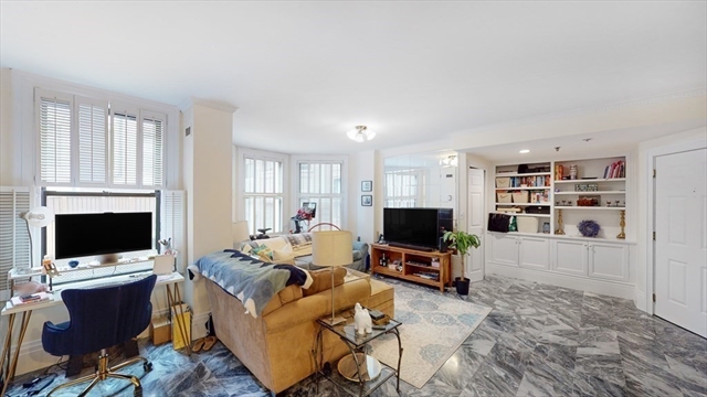 2 bed, 1.5 bath apartment for rent at 390 Commonwealth Ave Unit 405, Back Bay