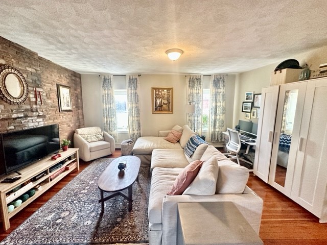 2 bed, 1 bath apartment for rent at 435 Hanover Unit 5, North End — photo 4 of 18