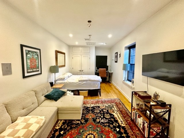 Studio bed, 1 bath apartment for rent at 24 Fleet St Unit 3D, North End — photo 4 of 10