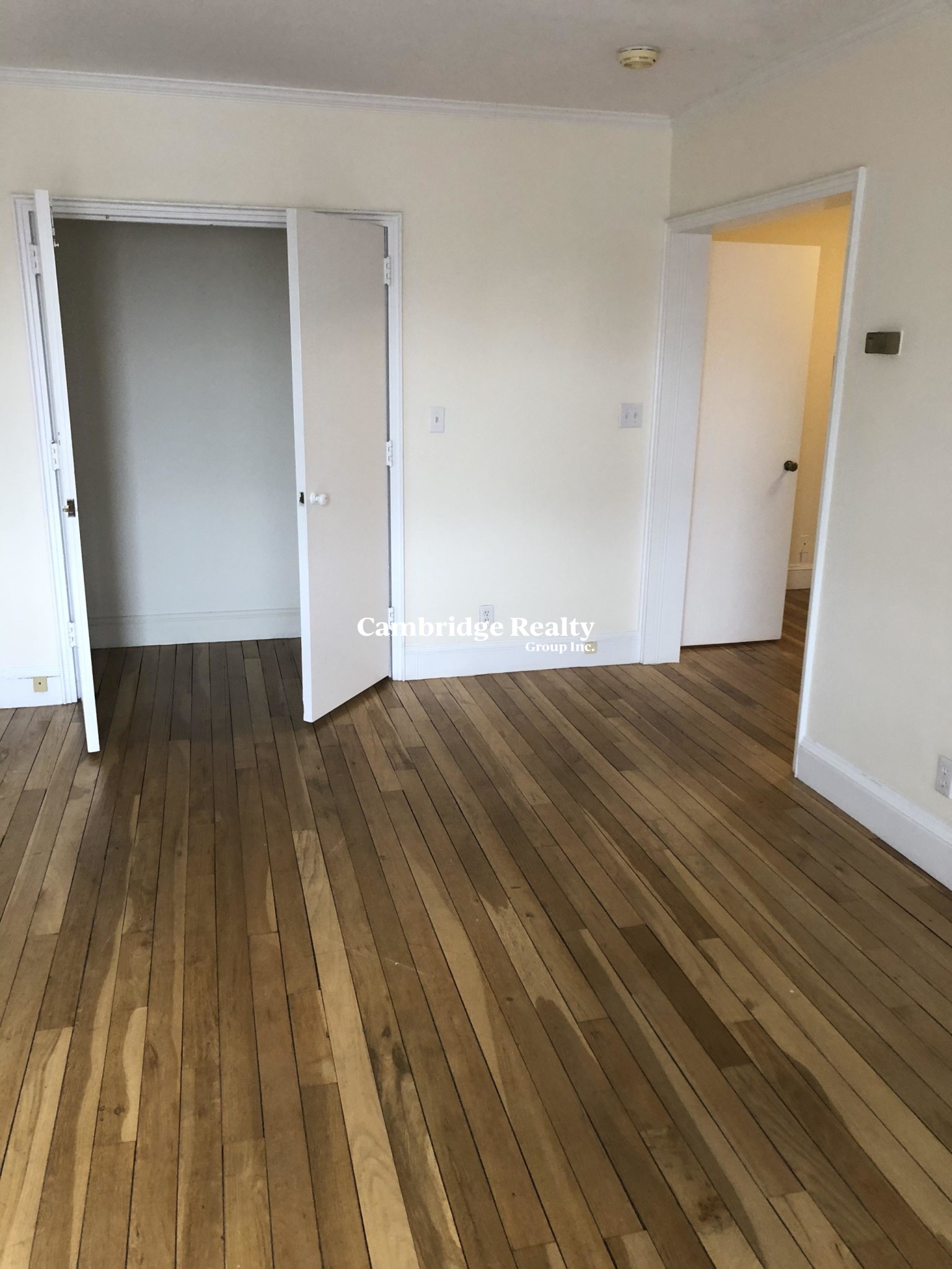 Studio bed, 1 bath apartment for rent at 550 Belmont St Unit 7, Coolidge Square — photo 5 of 14