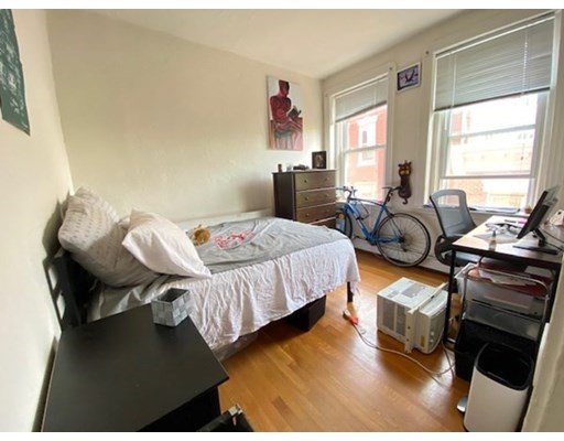 3 bed, 1 bath apartment for rent at 15 Unity St Unit 4, North End — photo 8 of 10