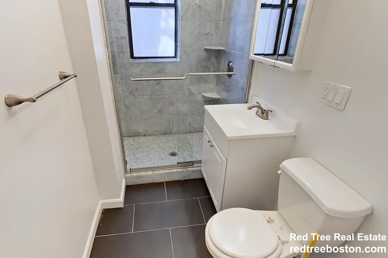 11 Queensberry St, Fenway